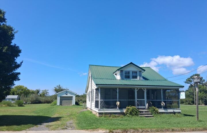 Property Photo: 20019 Saxis Rd VA 23427