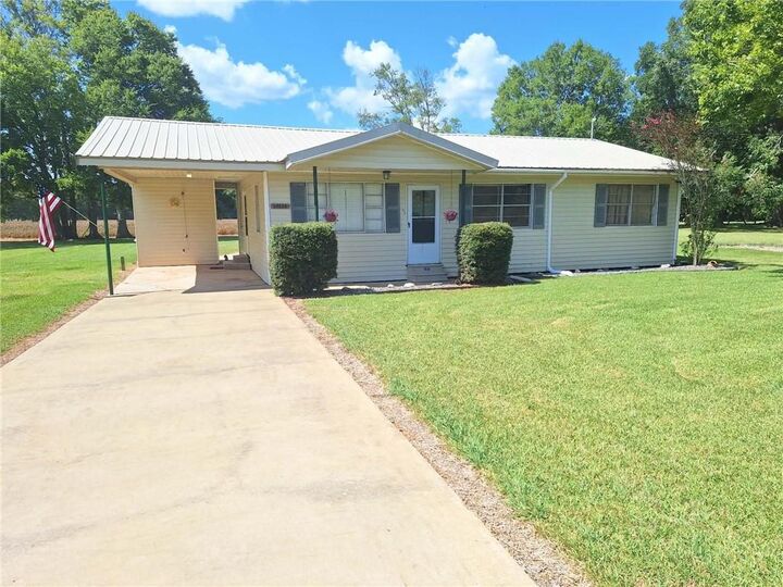 Property Photo: 14414 Hwy 451 LA 71355
