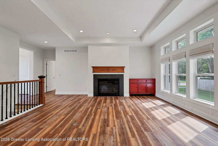 Property Photo:  822 Laurelwood Drive  MI 48917 