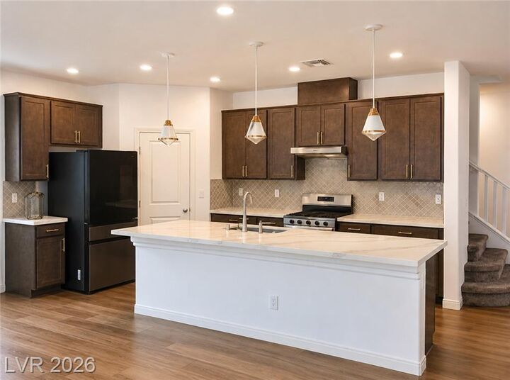 Property Photo: 7049 Cottage Vista Avenue NV 89113