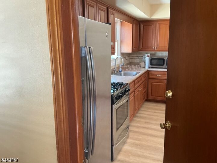 Property Photo:  545 Freeman St  NJ 07071 