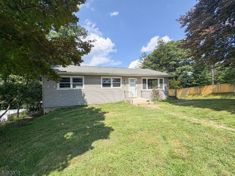 Property Photo:  101 Winding Hill Rd  NJ 07843 