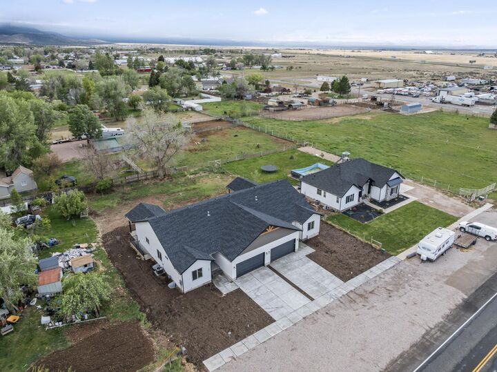 Property Photo: 325 W 400 N UT 84631
