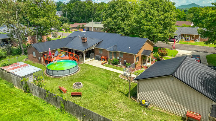 Property Photo: 106 Baker Street KY 40403