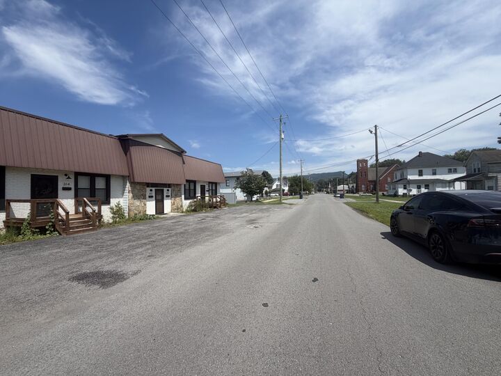 Property Photo:  312 W Chester Avenue  KY 40965 