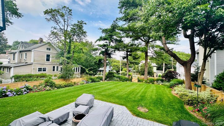 Property Photo:  18 20th Avenue  NY 11579 