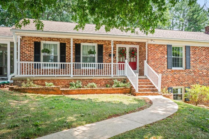 Property Photo: 724 Chikasaw Road VA 24502