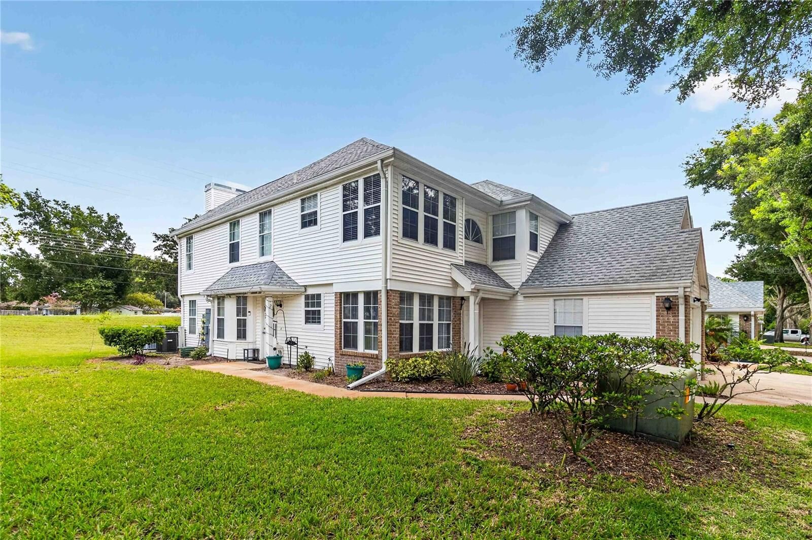 Property Photo:  4807 Coachmans Drive 2402  FL 32812 