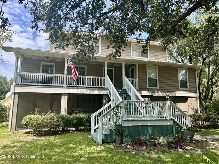 Property Photo: 2421 Washington Avenue MS 39567