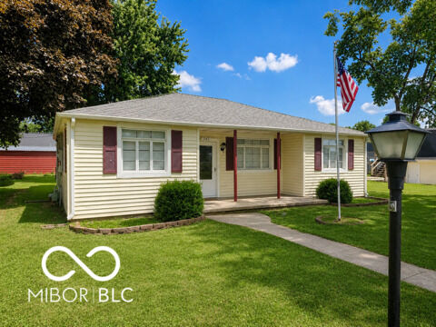 Property Photo: 207 N 4th Street N IN 46036