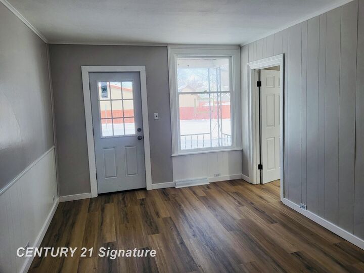 Property Photo:  721 Lyon Street  MI 48602 