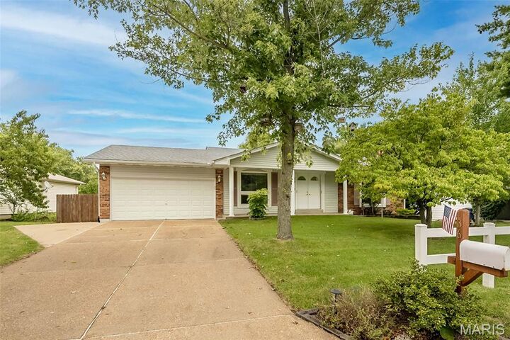 Property Photo: 36 Park Charles Boulevard MO 63376