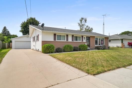 Property Photo:  2015 Richmond Ave  WI 54220 