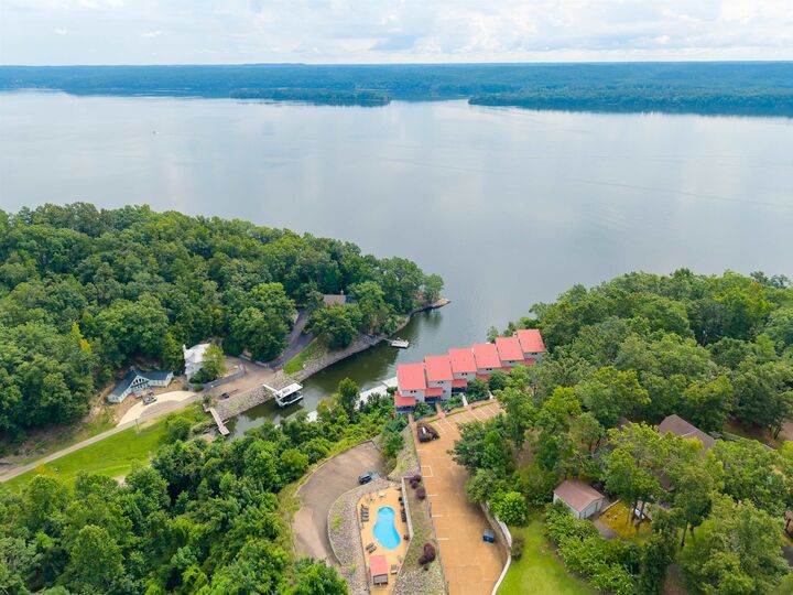 Property Photo: 165 Lakeshore Ln 7,8,9,10,11,12 TN 38326