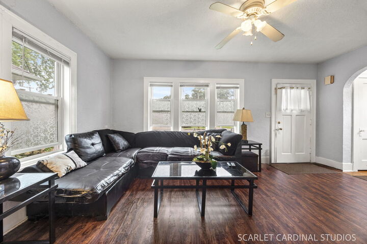 Property Photo: 926 W Galena Boulevard IL 60506