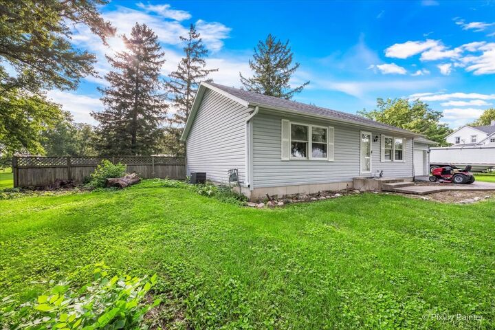 Property Photo: 315 S Woodlawn Road IL 60113