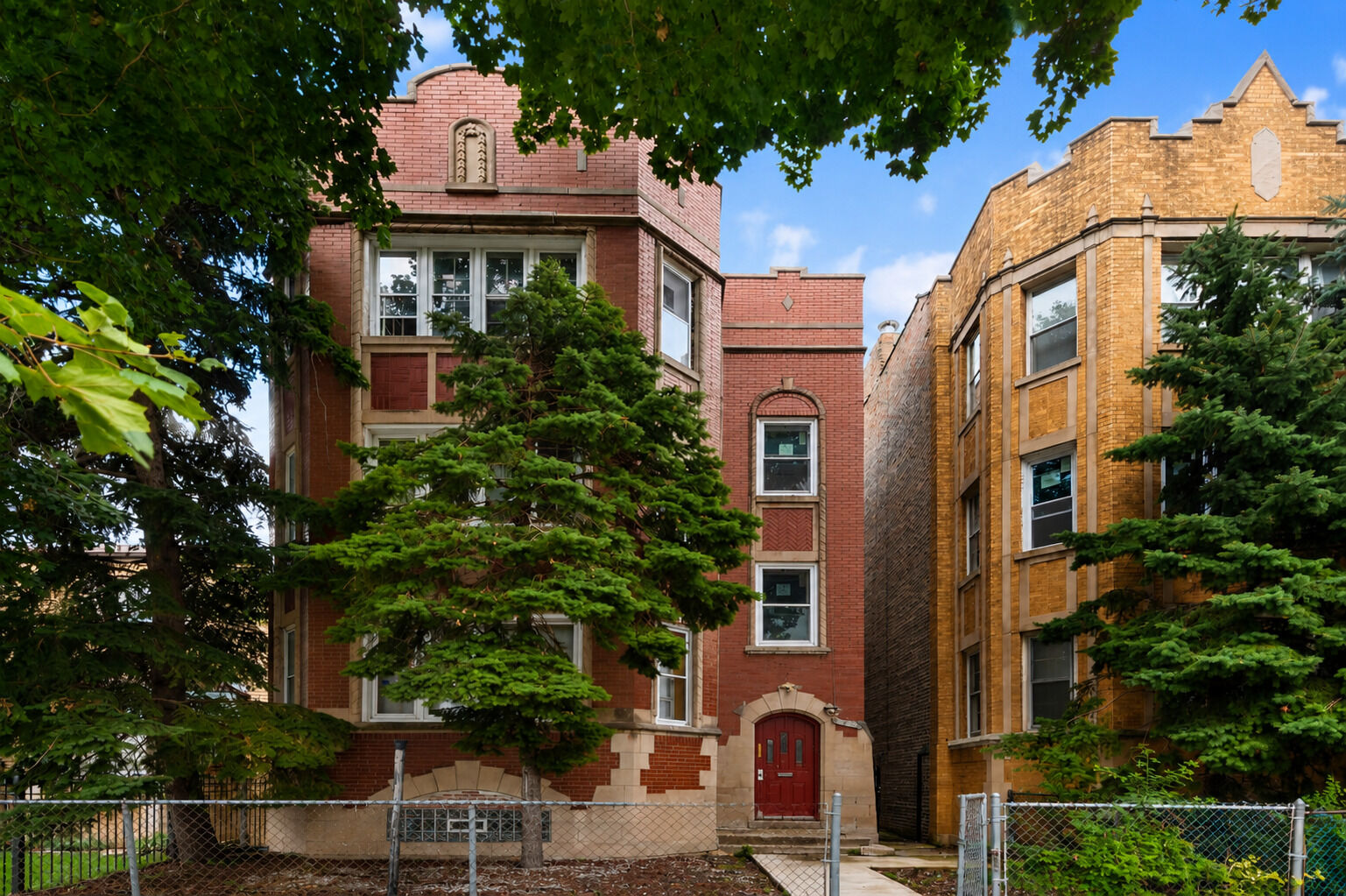 Property Photo: 7841 S Wolcott Avenue IL 60620