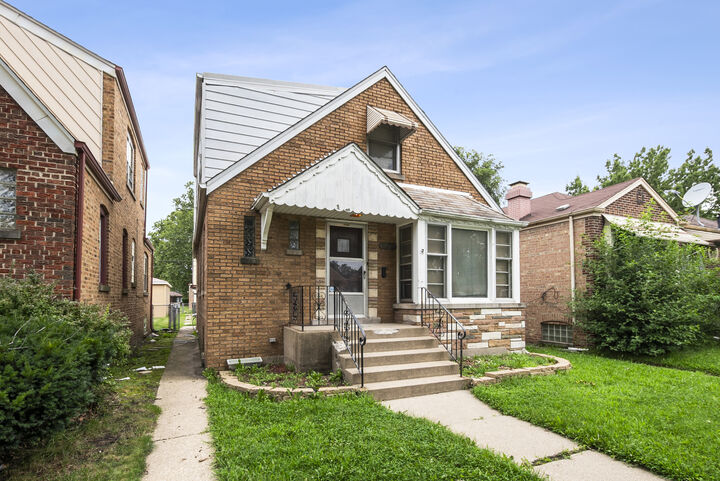 Property Photo: 14304 S La Salle Street IL 60827