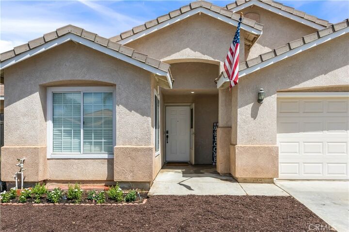 Property Photo: 1298 Canterbury CA 92571