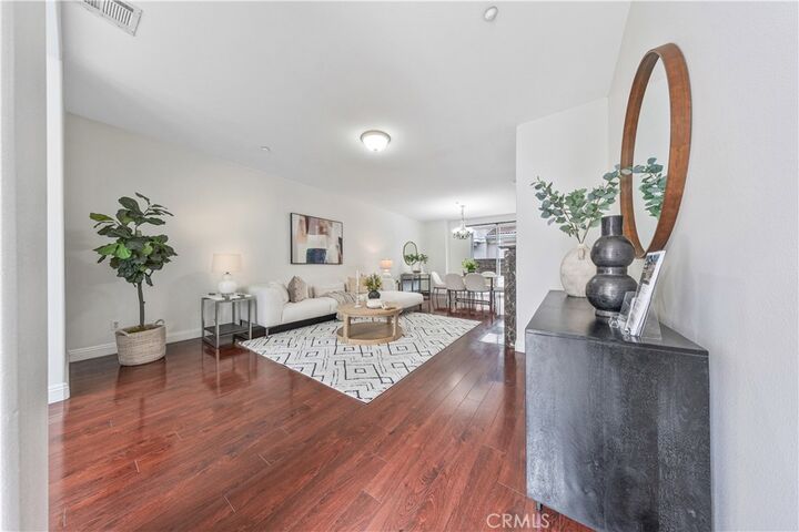Property Photo:  454 W Duarte D  CA 91007 