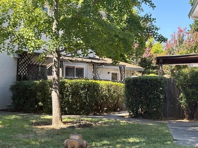 Property Photo: 4752 Greenholme Drive 2 CA 95842
