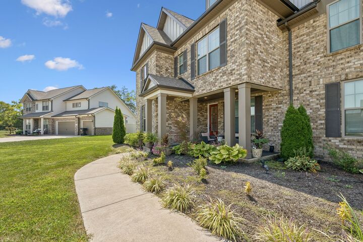 Property Photo:  2609 Moriches Ct  TN 37128 