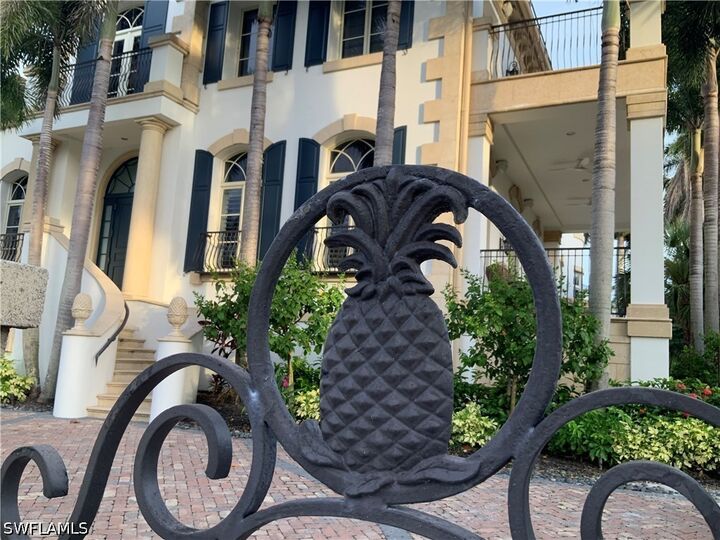 Property Photo:  40 5th Avenue S  FL 34102 