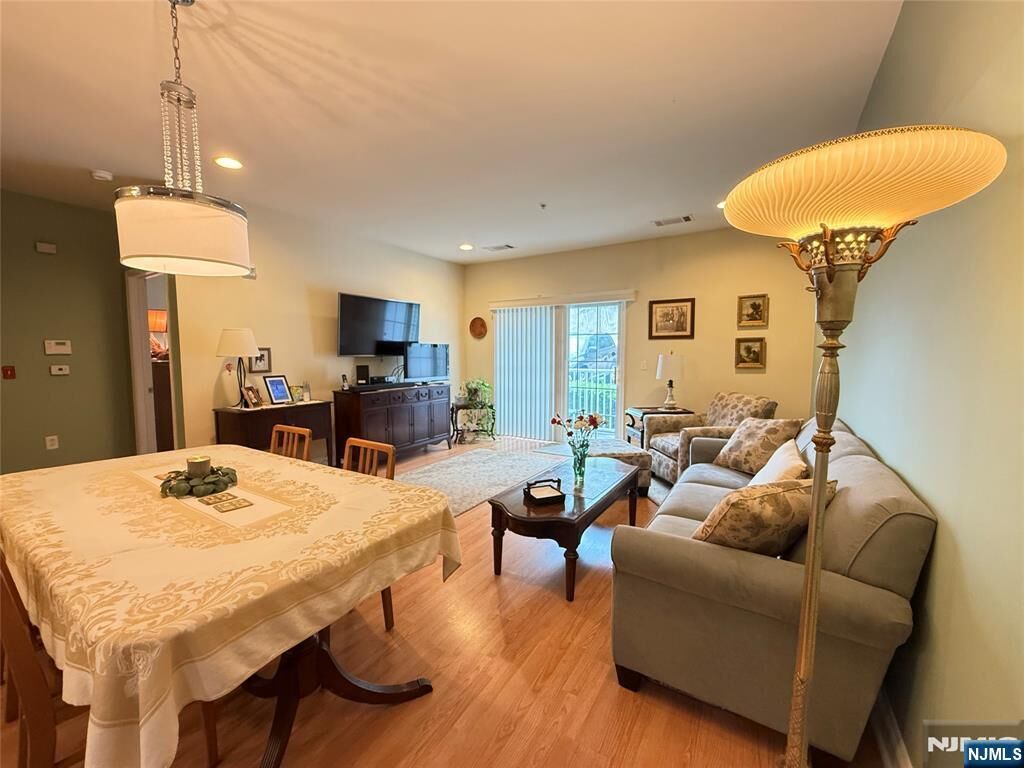 Property Photo:  2113 Ramapo Court  NJ 07457 