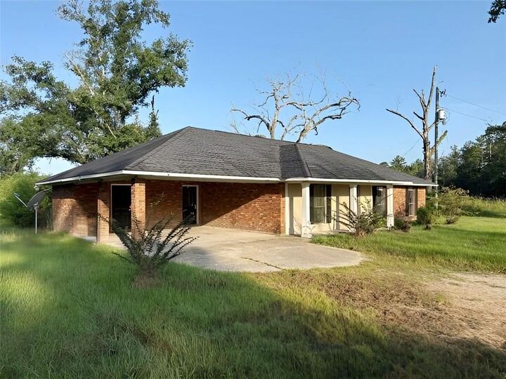 Property Photo: 22982 Charles Holden Road LA 70744