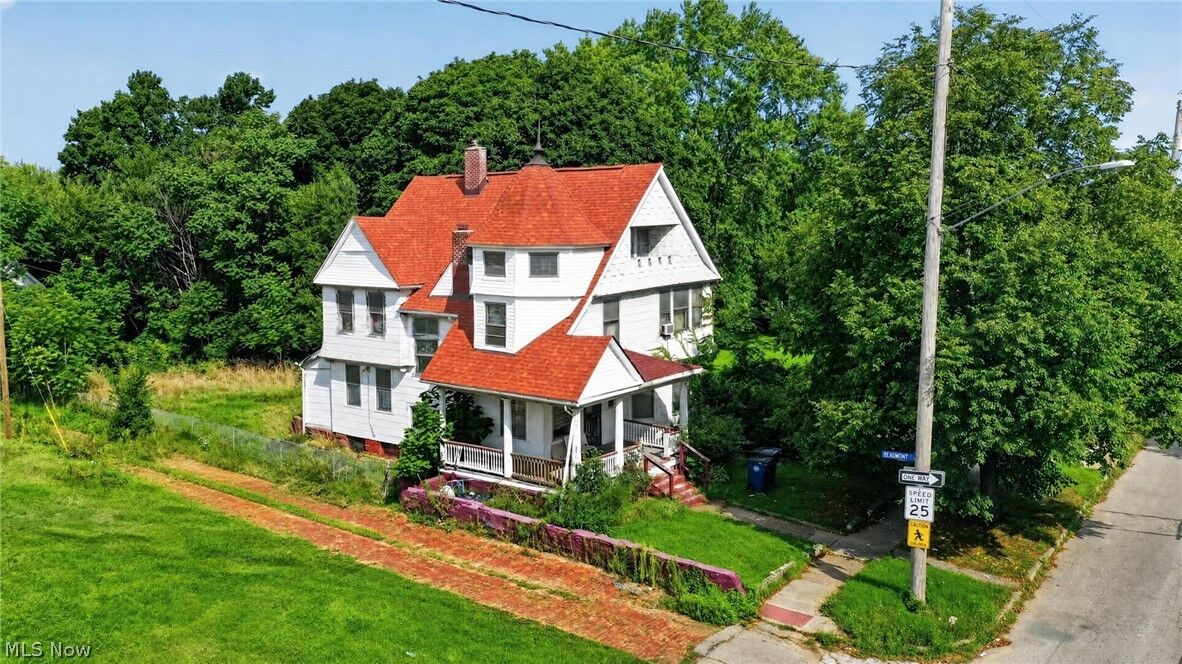 Property Photo: 1434 E 82nd Street OH 44103