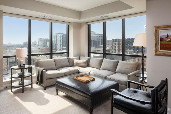 Property Photo: 100 3rd Avenue S 907 MN 55401