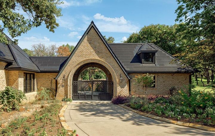 Property Photo:  2005 Bayshore Drive  TX 75022 