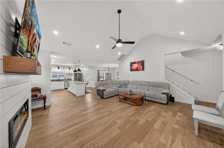 Property Photo:  4501 SW Culture Street  AR 72713 