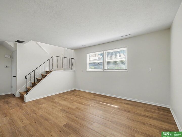 Property Photo: 603 Wilshire Drive NE 68005