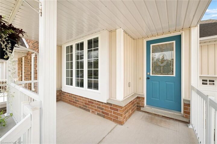 Property Photo:  21 Porchlight Drive  ON N3B 3M7 