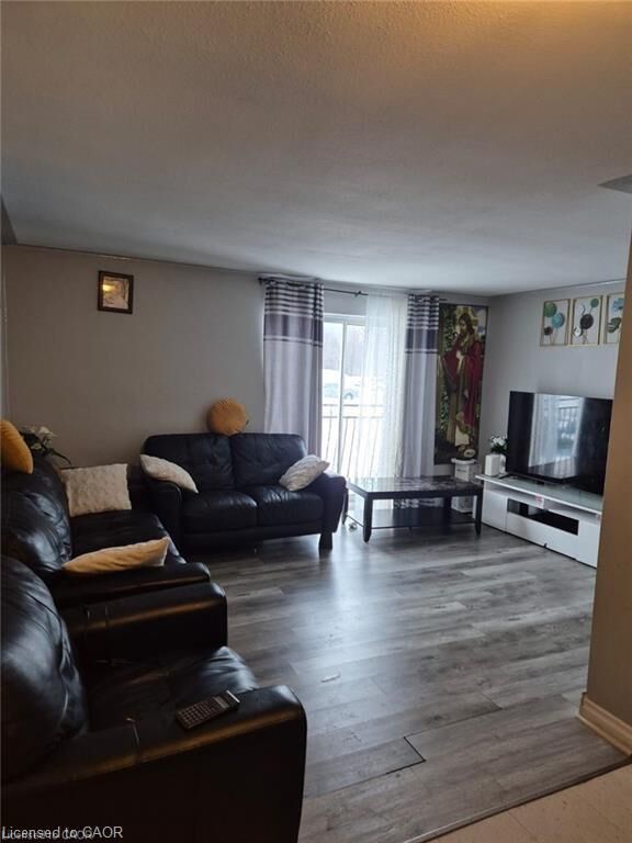 Property Photo:  76 Brybeck Crescent 204  ON N2M 2C6 