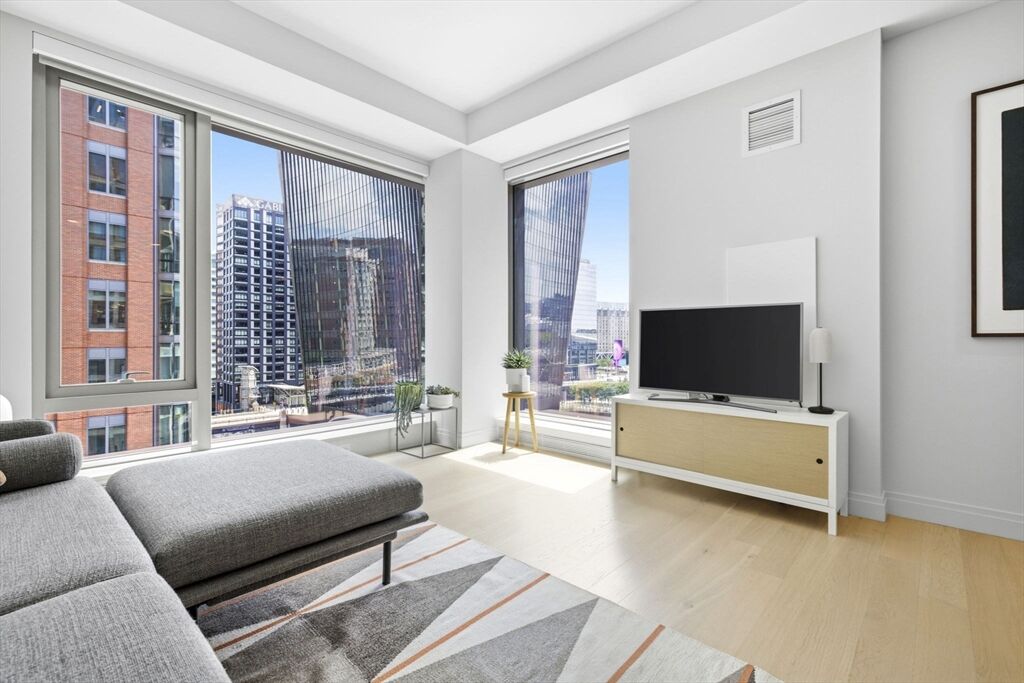 Property Photo:  135 Seaport Blvd 1016  MA 02210 