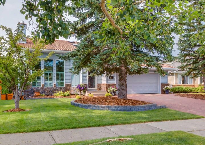 Property Photo: 111 Hawksbrow Drive NW AB T3G 3B5