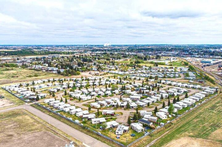Property Photo:  5308 57 Street  AB T9V 2A3 