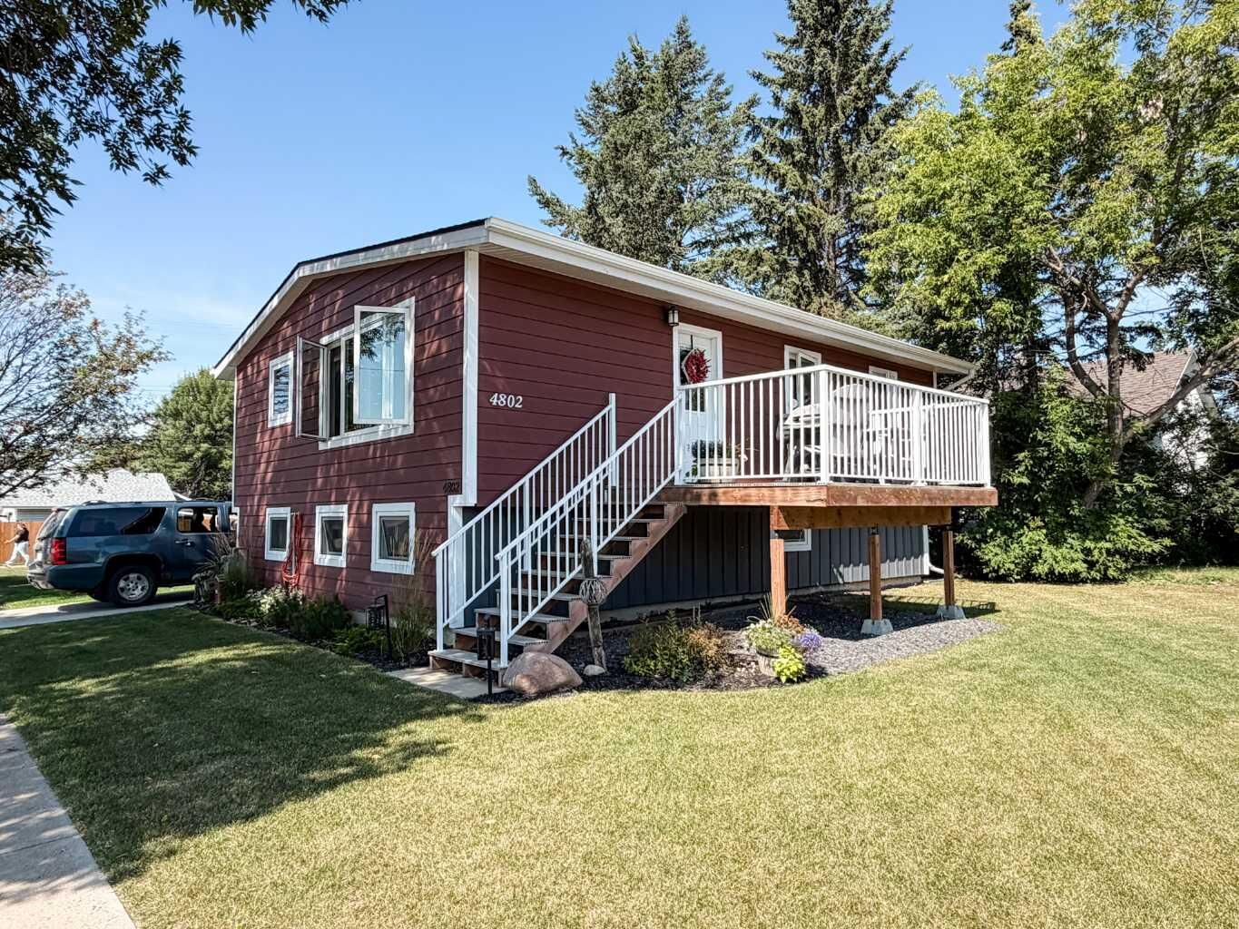 Property Photo:  4802 46 Street  AB T0C 2L2 