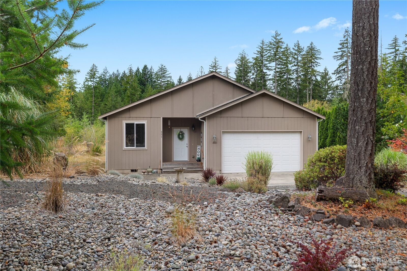 Property Photo:  321 E Penzance Road  WA 98584 