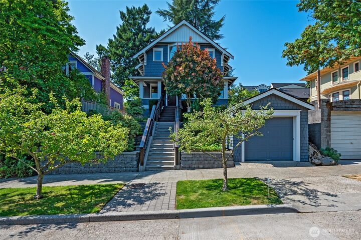 Property Photo: 4227 Meridian Avenue N WA 98103