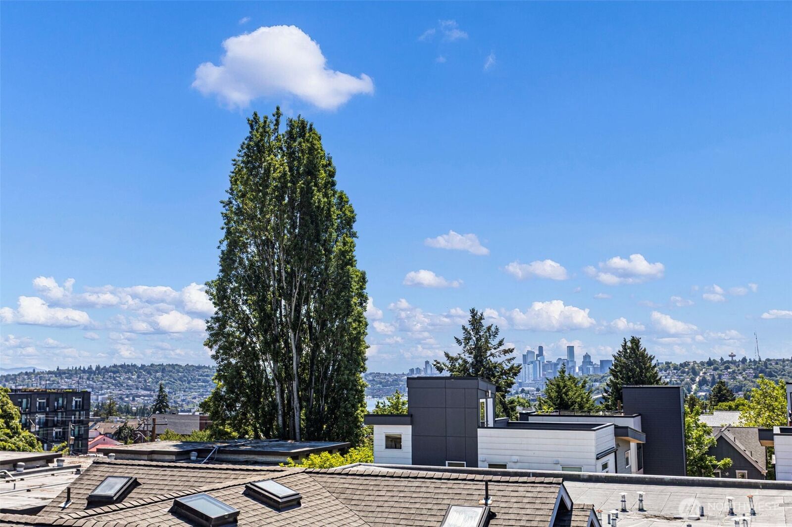 Property Photo:  4432  Dayton Avenue N  WA 98103 