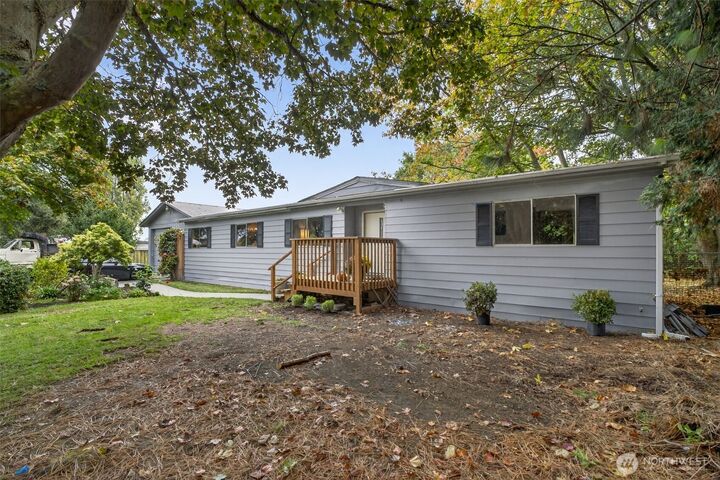 Property Photo:  31  Meadow Drive  WA 98382 