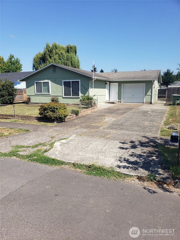 Property Photo: 4720 Merlin Street WA 98632