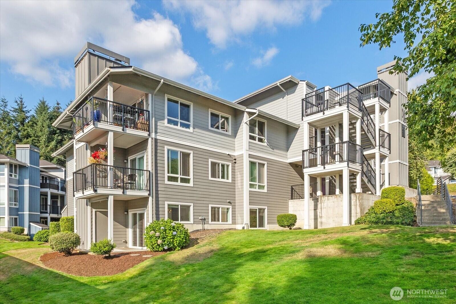 Property Photo: 3905 243rd Place SE M102 WA 98021