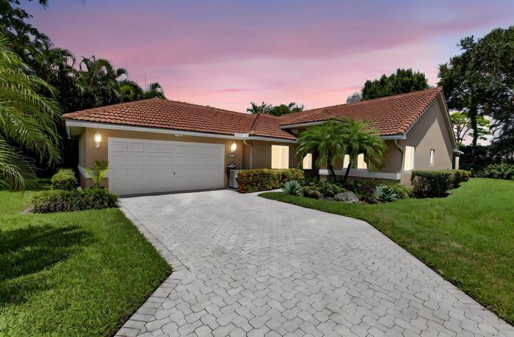 Property Photo: 13275 Royale Sabal Court FL 33484
