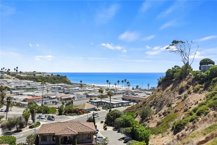 Property Photo: 123 Monte Vista 12 CA 92672