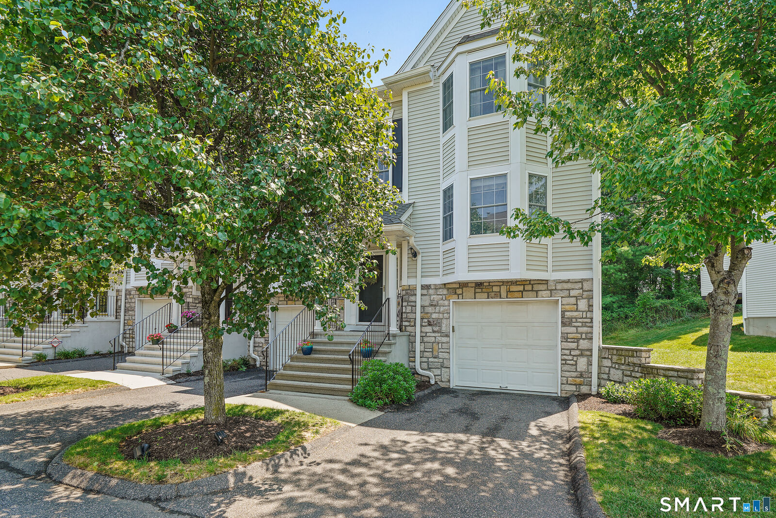 Property Photo:  1006 Hancock Drive 1006  CT 06811 