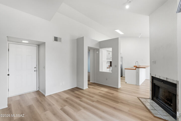 Property Photo:  1710 W Park Wood Lane 177  AZ 85746 